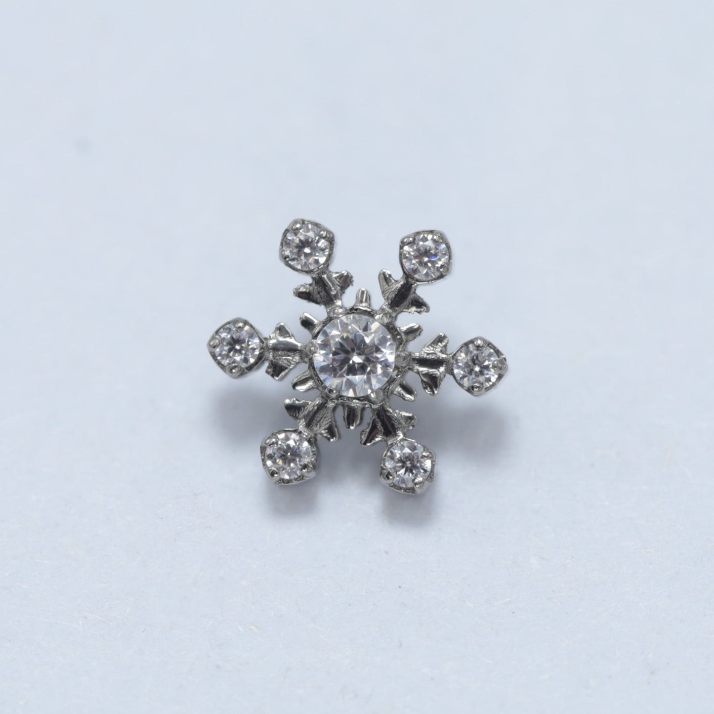 16G ASTM F136 Titanium Snow Cubic ZIrconia Labret Stud