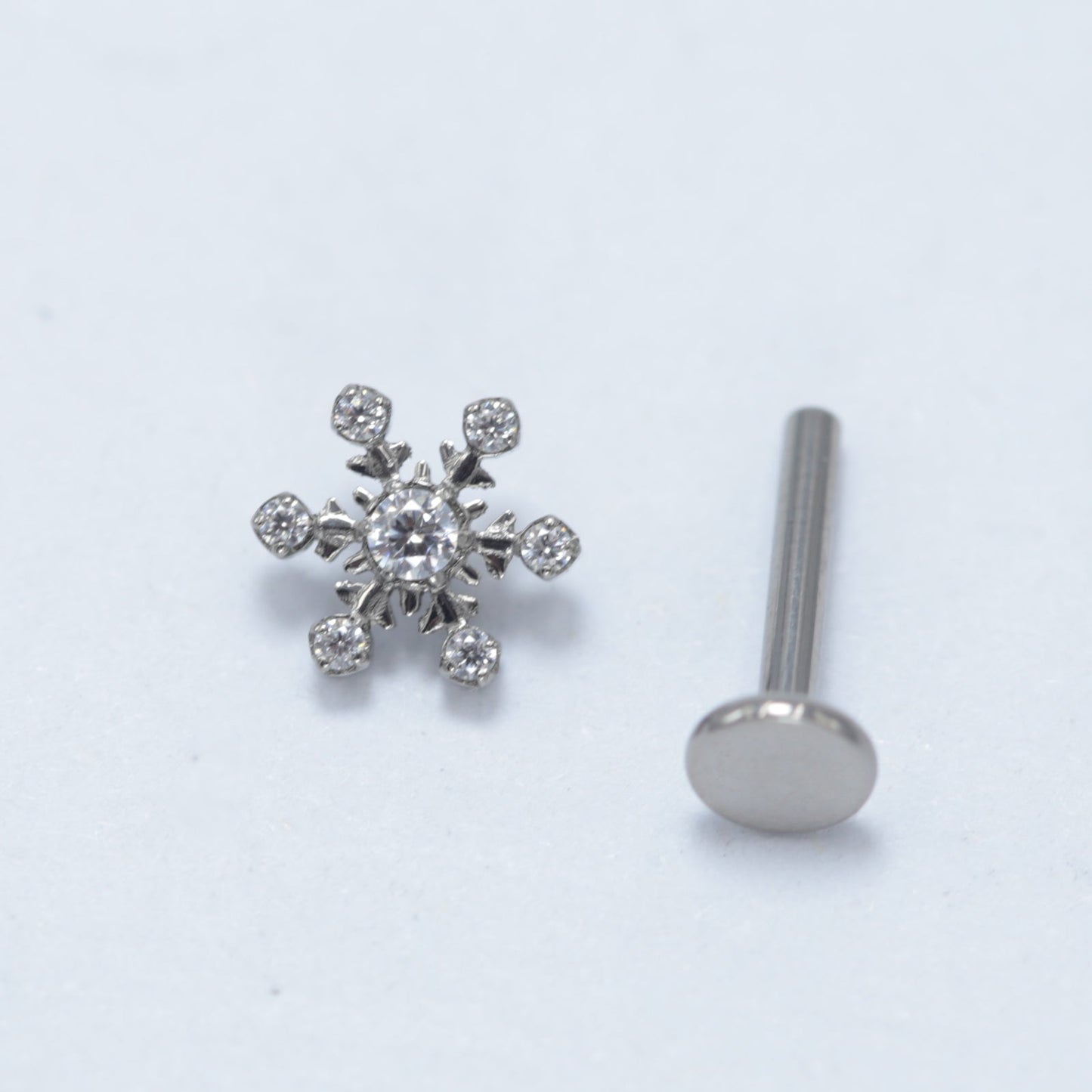 16G ASTM F136 Titanium Snow Cubic ZIrconia Labret Stud