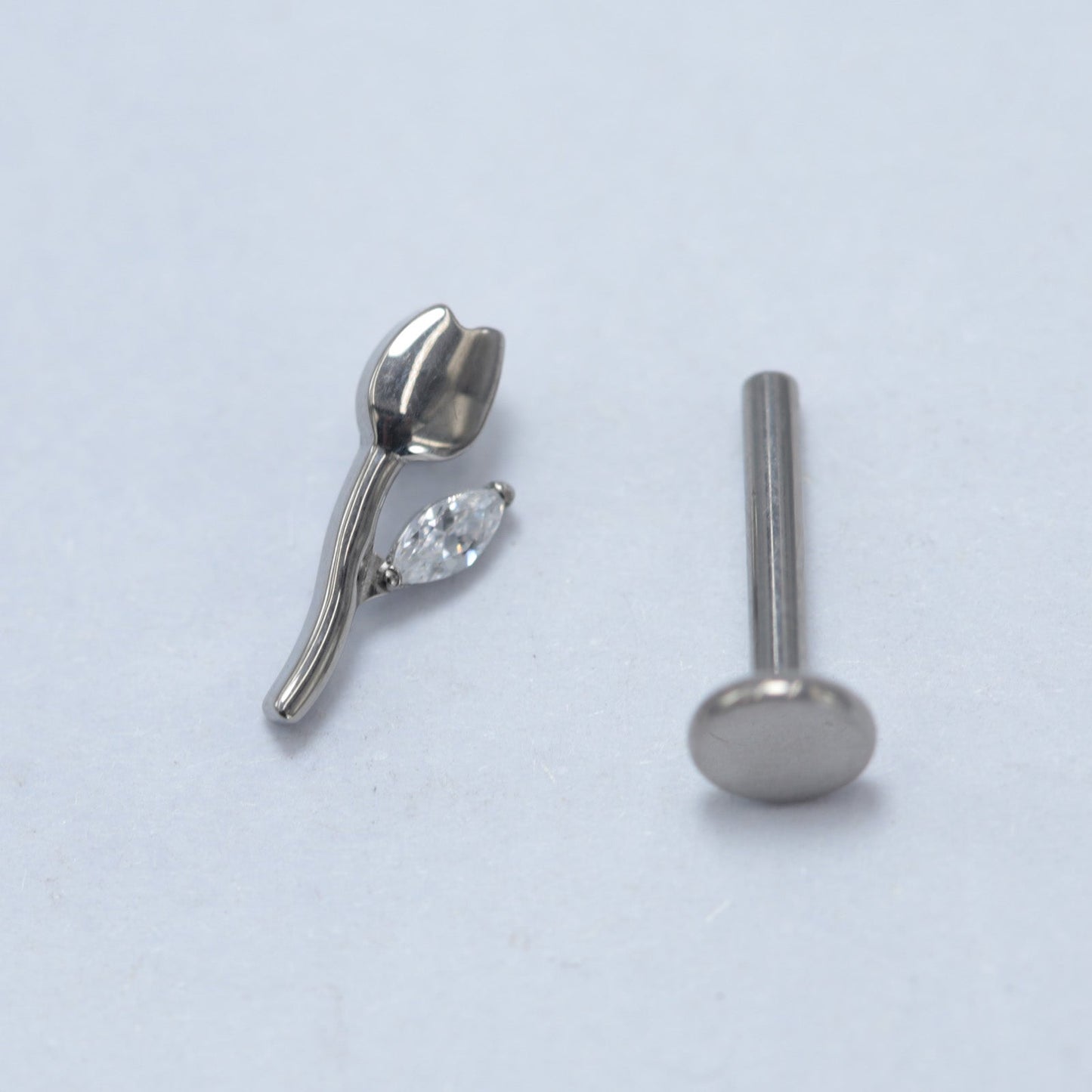 16G ASTM F136 Titanium Tulip Cubic Zirconia Labret Stud