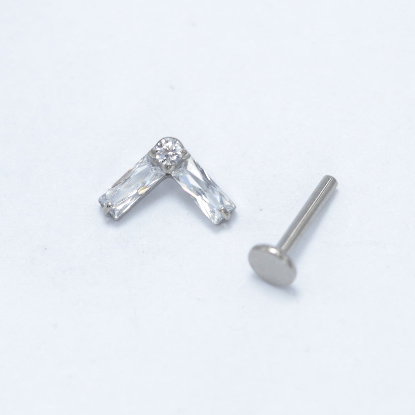 16G ASTM F136 Titanium CZ Labret Stud