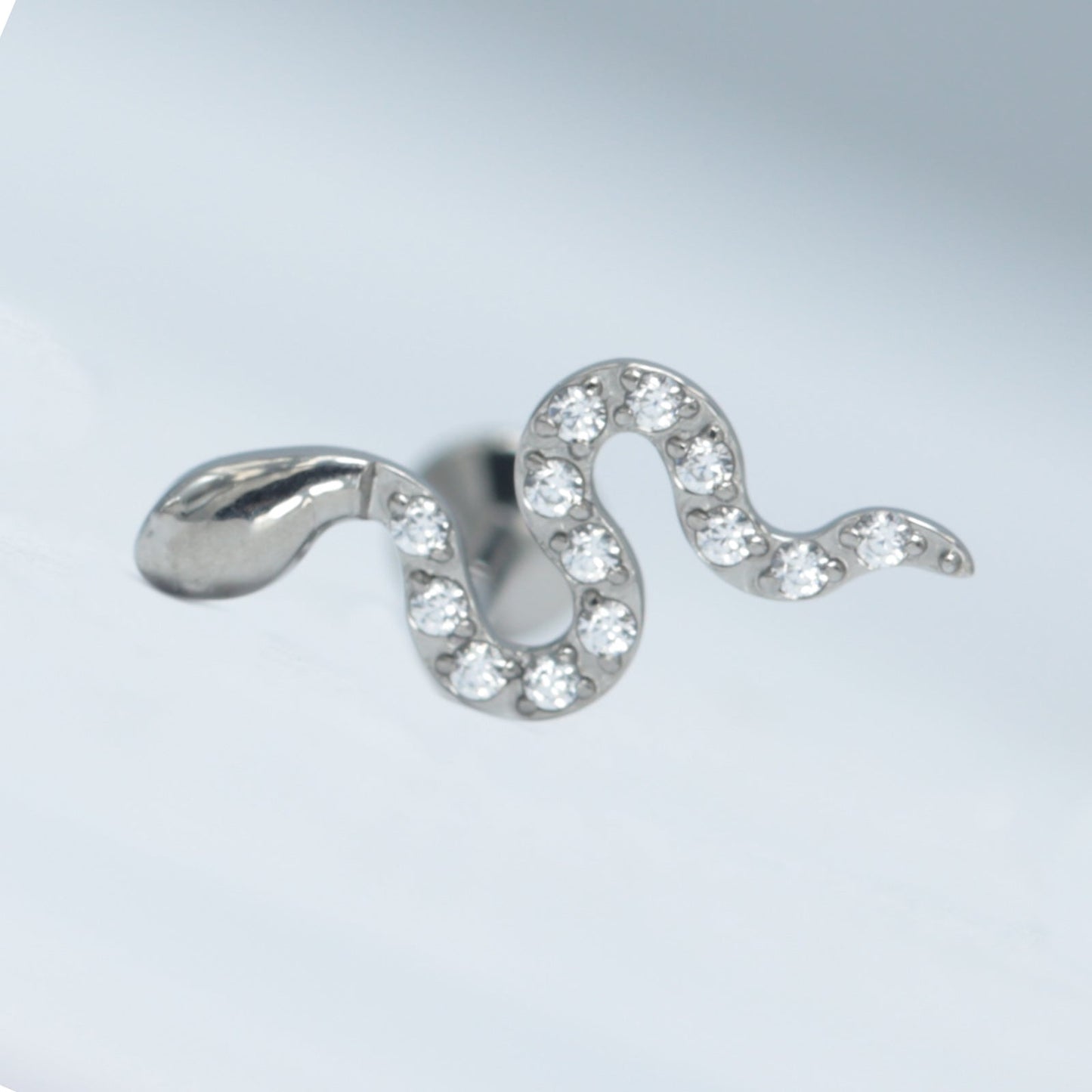 16G ASTM F136 Titanium Snake Labret Stud