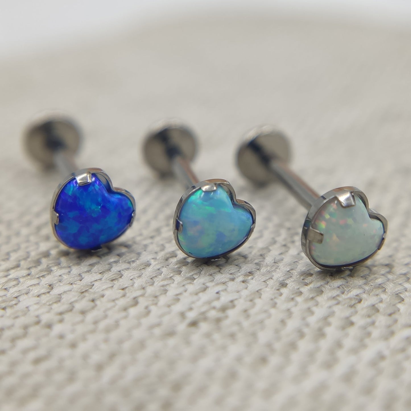 16G ASTM F136 Titanium Heart Opal Labret
