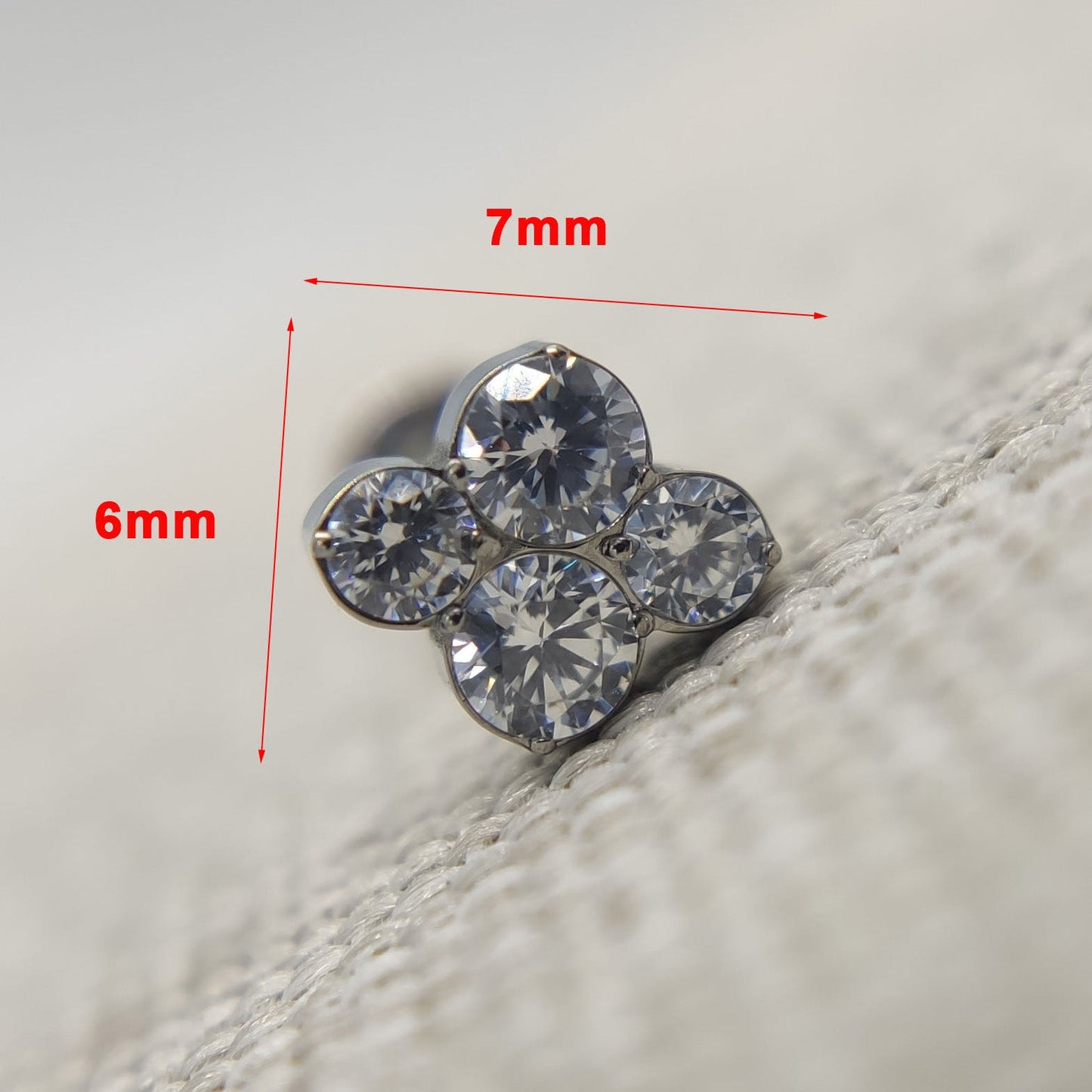 16G ASTM F136 Titanium Labret Lucky Clover