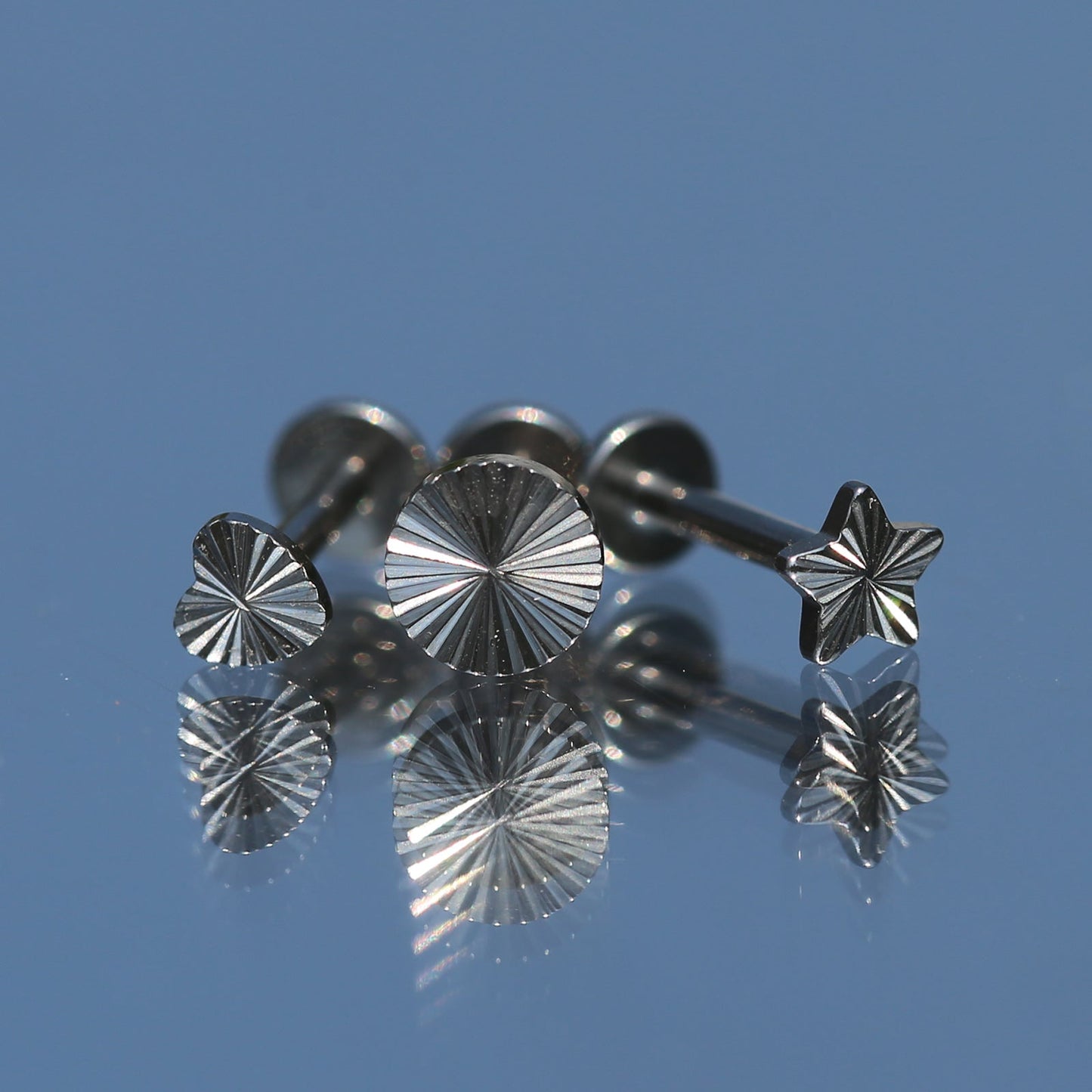 16G ASTM F136 Titanium Labret Wrinkled Star Heart Plate