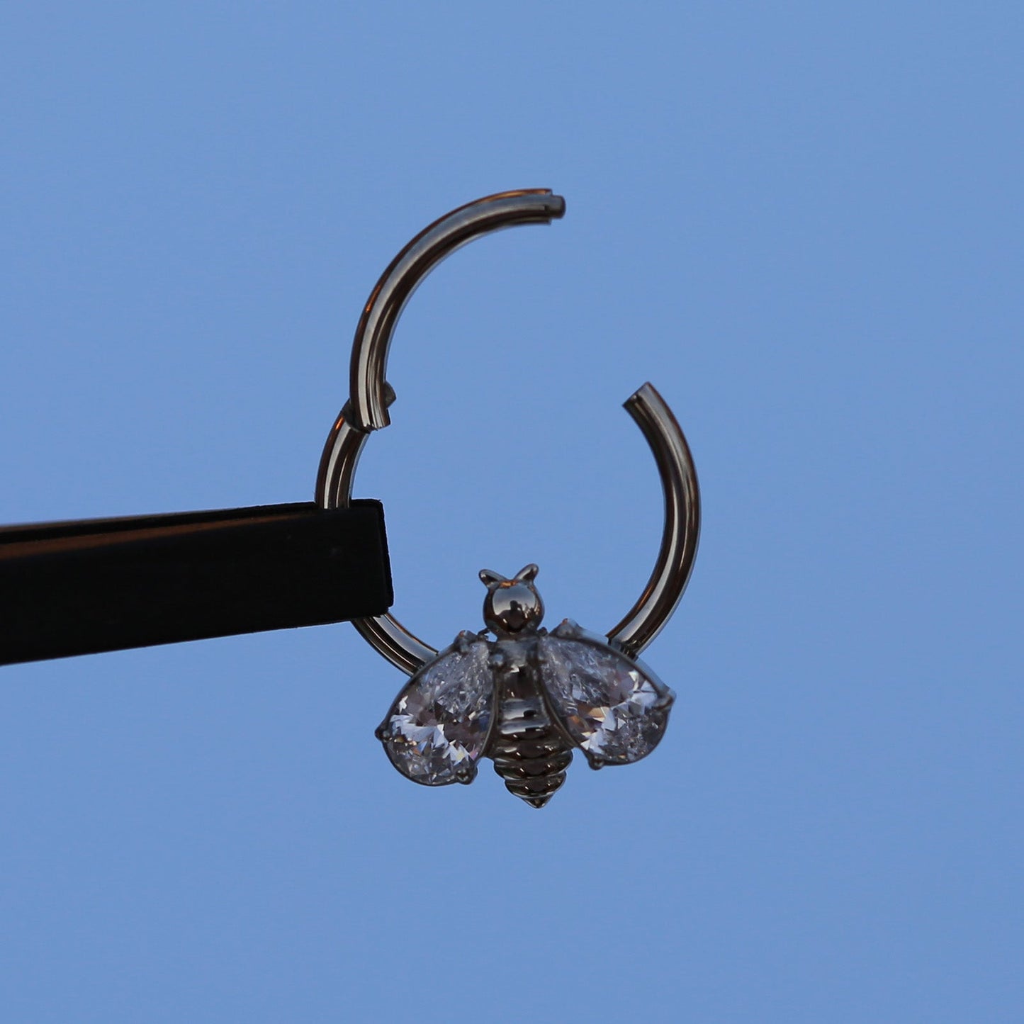 16G ASTM F136 Titanium Bee CZ Septum Clicker