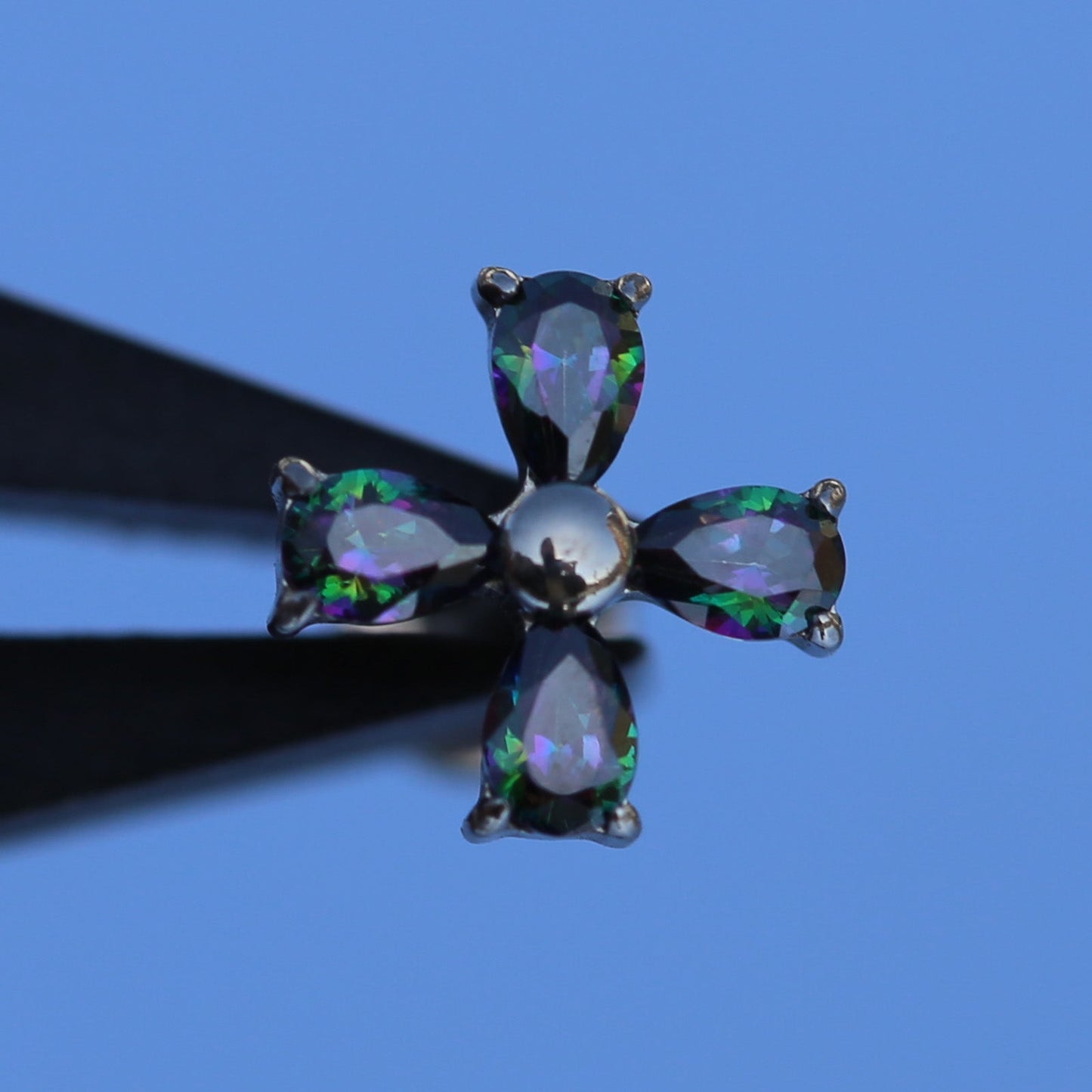 16G ASTM F136 Titanium Internal Thread Clover Labret