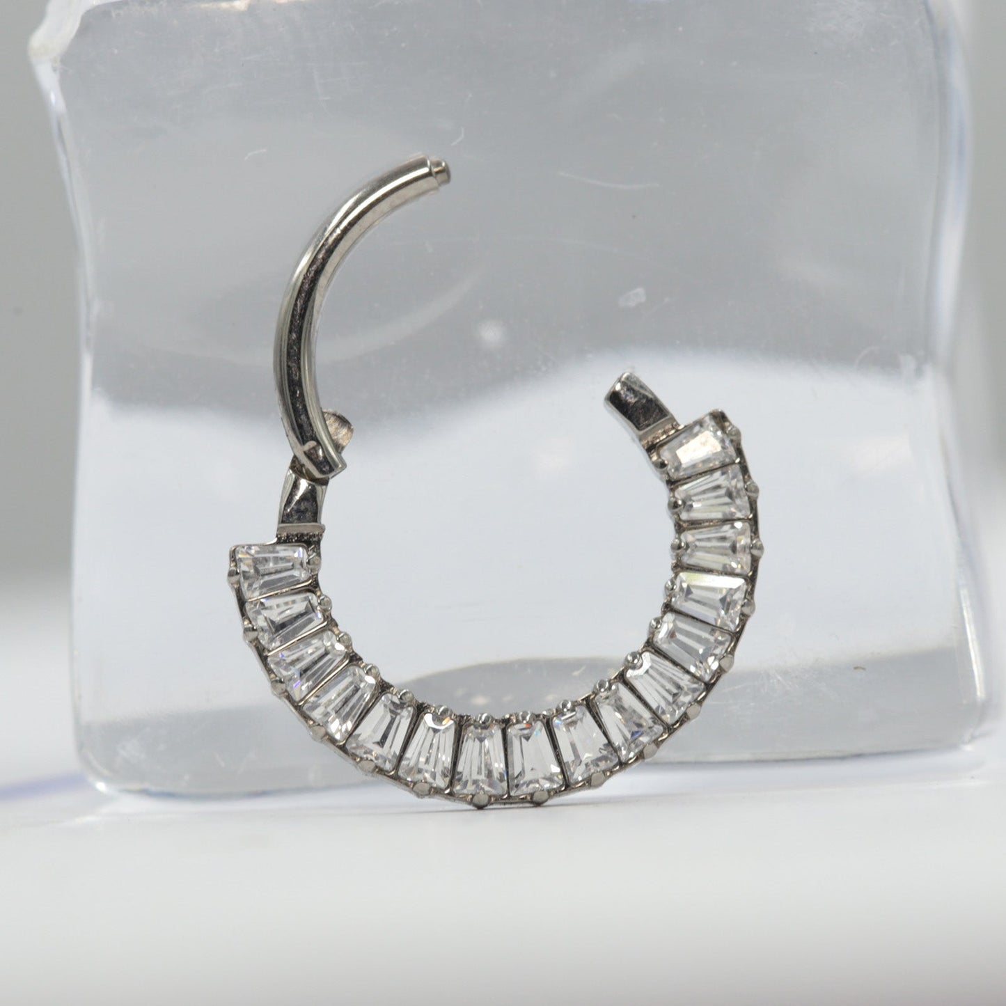 16G ASTM F136 Titanium Septum Clicker Ring