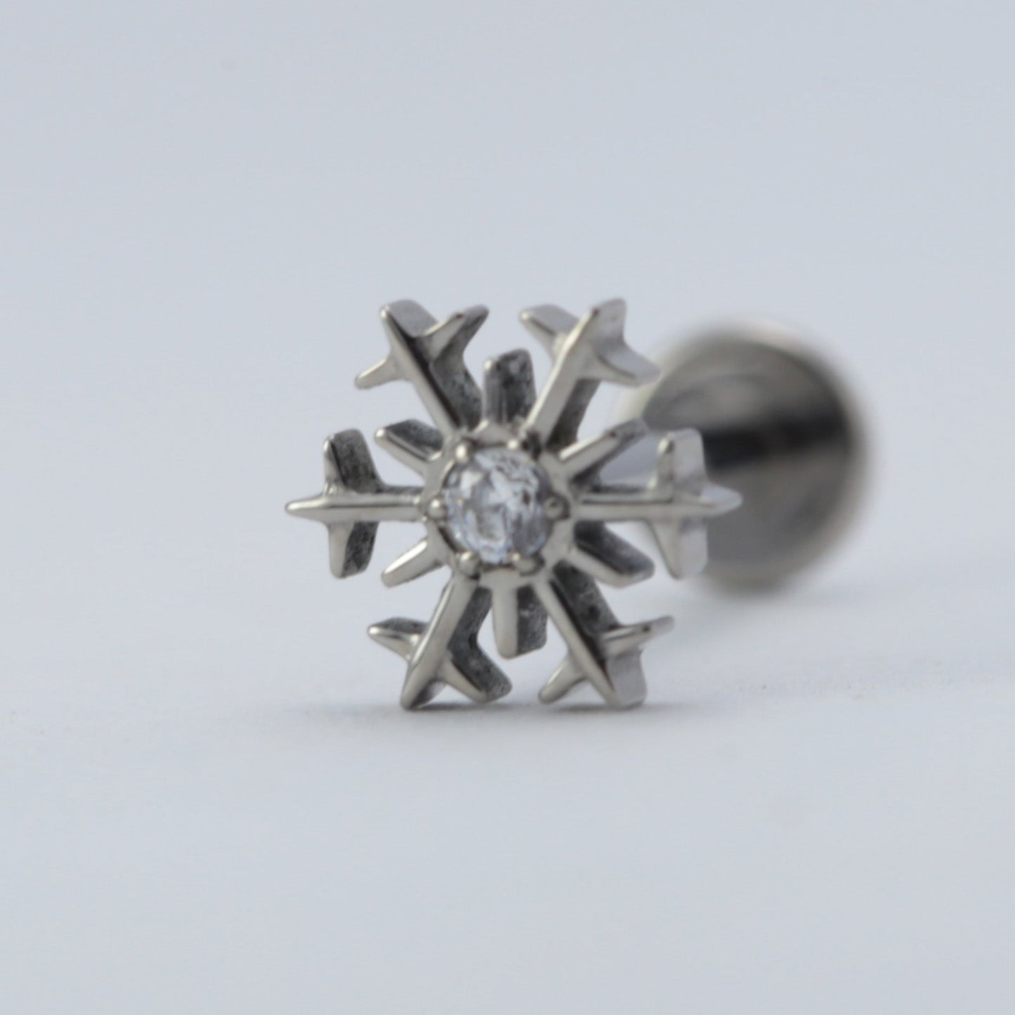 16G ASTM F136 Titanium Snow CZ Labret Stud