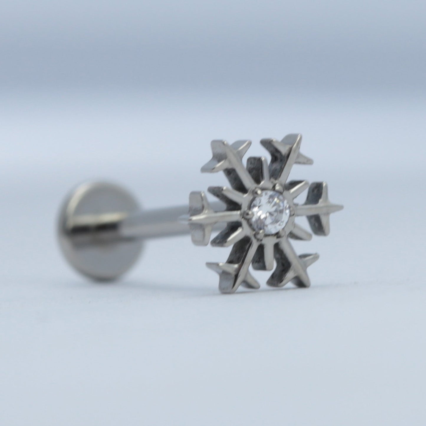 16G ASTM F136 Titanium Snow CZ Labret Stud