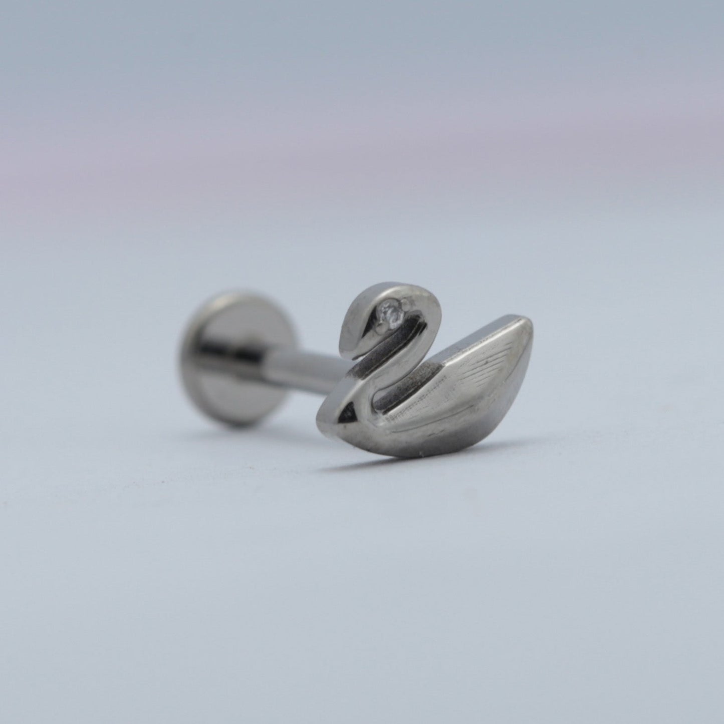 16G ASTM F136 Titanium High Polished Swan Labret