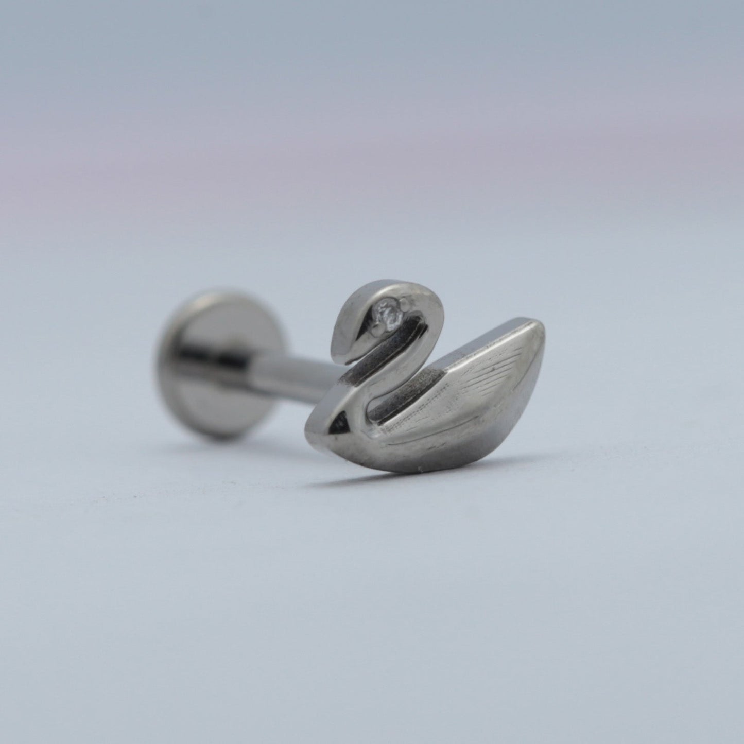 16G ASTM F136 Titanium High Polished Swan Labret