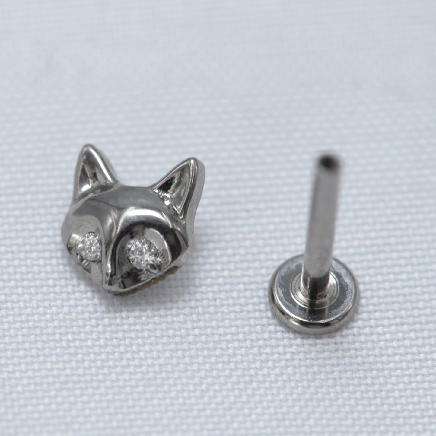 16G ASTM F136 Titanium Fox Labret Internal Threaded